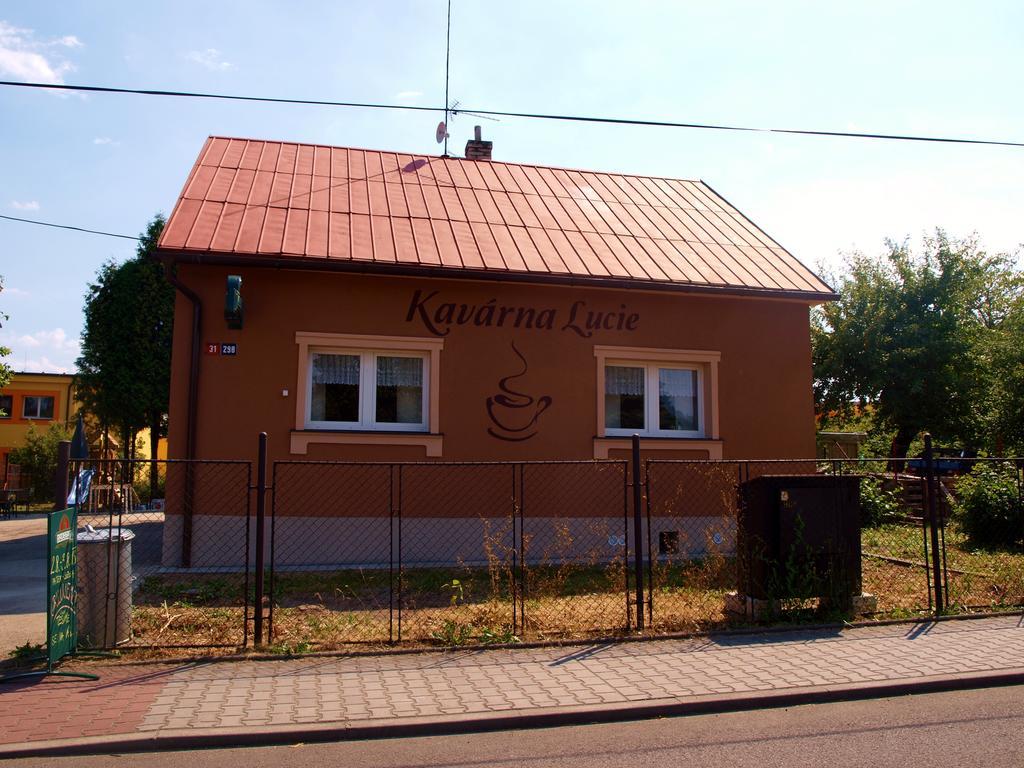 Kavárna Lucie s ubytováním Horní Těrlicko Exteriér fotografie