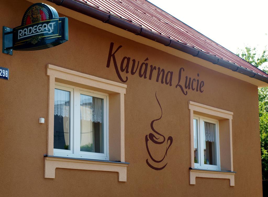 Kavárna Lucie s ubytováním Horní Těrlicko Exteriér fotografie